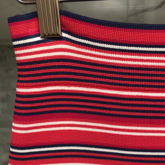 BCBG Maxazria Bodycon Skirt Size Small - Picture 3 of 9